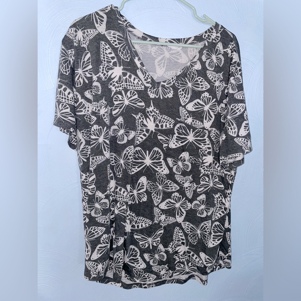 Women’s 3X Loanna Butterfly Short Sleeve Tee